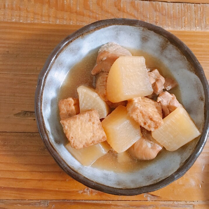 大根と厚揚げと鶏の煮物